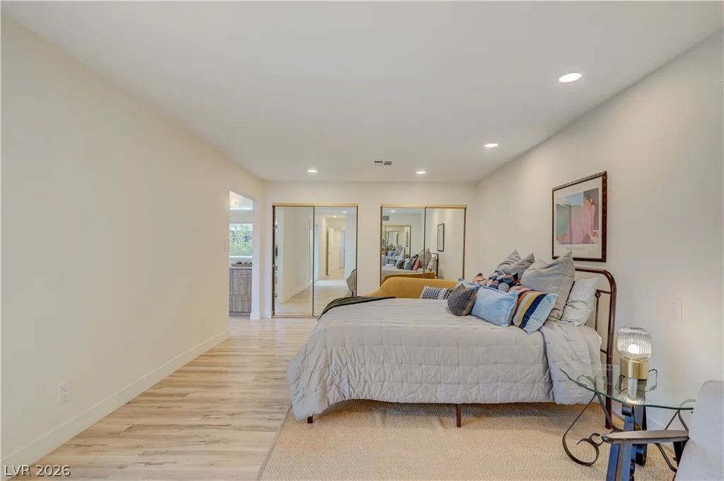 2101 Santiago, Las Vegas, NV 89104
