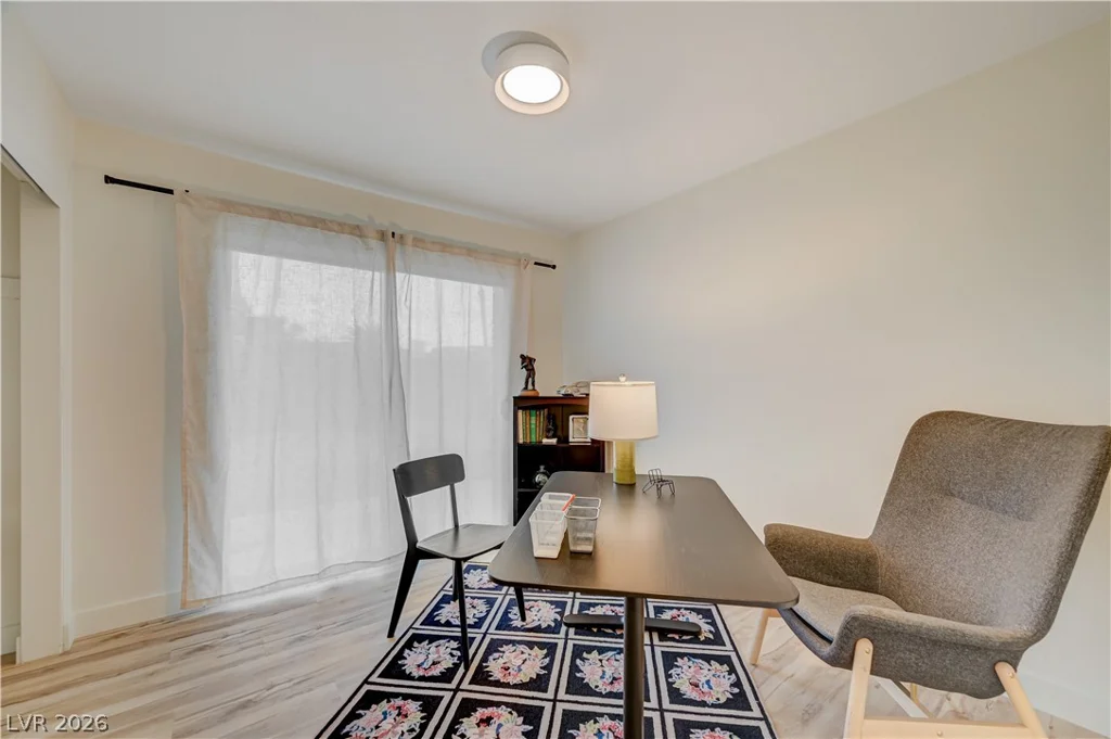 2101 Santiago, Las Vegas, NV 89104