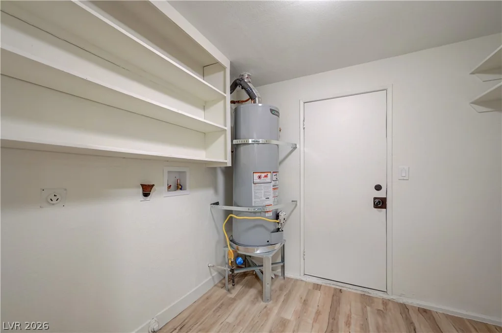 2101 Santiago, Las Vegas, NV 89104