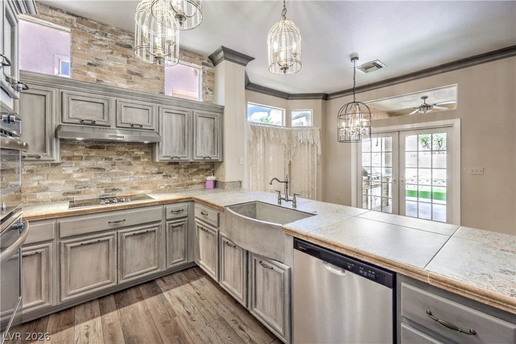 10832 Clarion, Las Vegas, NV 89134