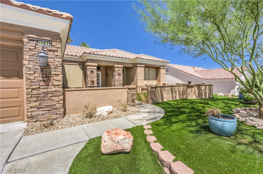 10832 Clarion, Las Vegas, NV 89134