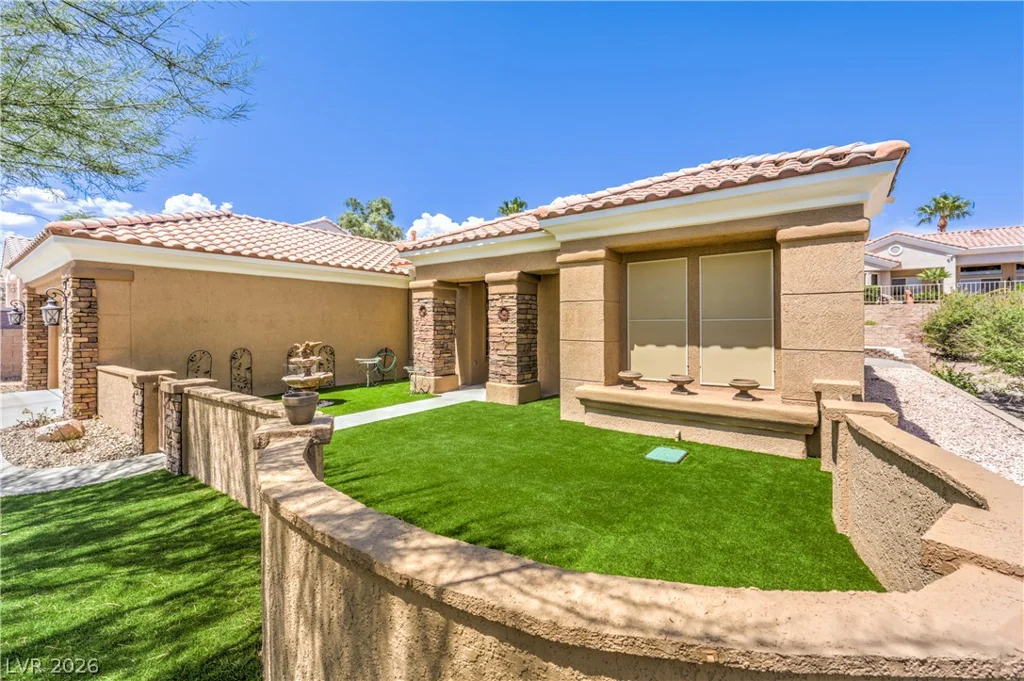 10832 Clarion, Las Vegas, NV 89134