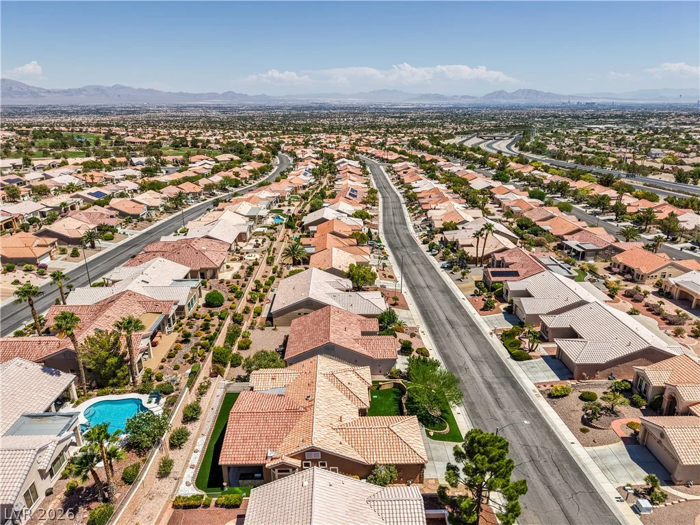 10832 Clarion, Las Vegas, NV 89134