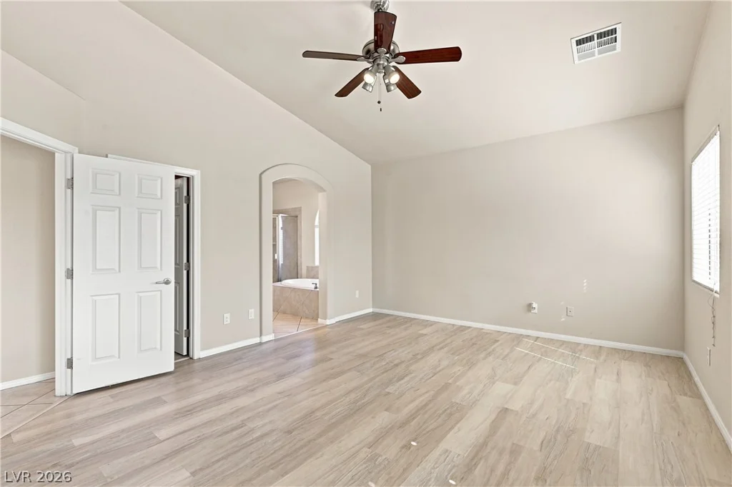 8160 Hodgson Mill, Las Vegas, NV 89131