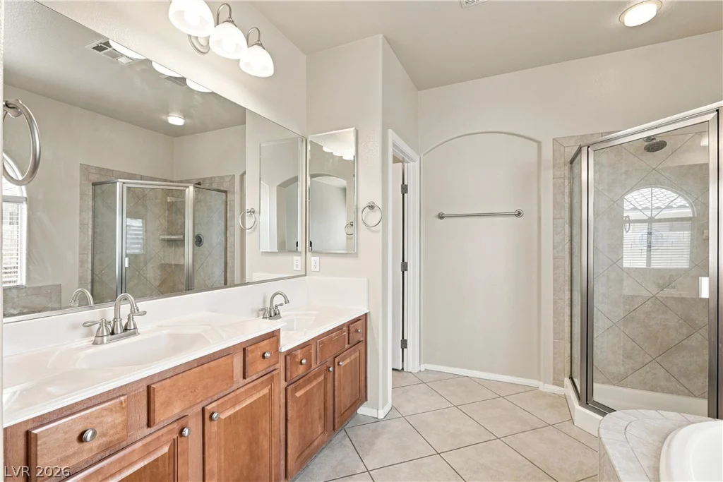 8160 Hodgson Mill, Las Vegas, NV 89131