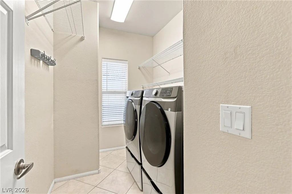 8160 Hodgson Mill, Las Vegas, NV 89131
