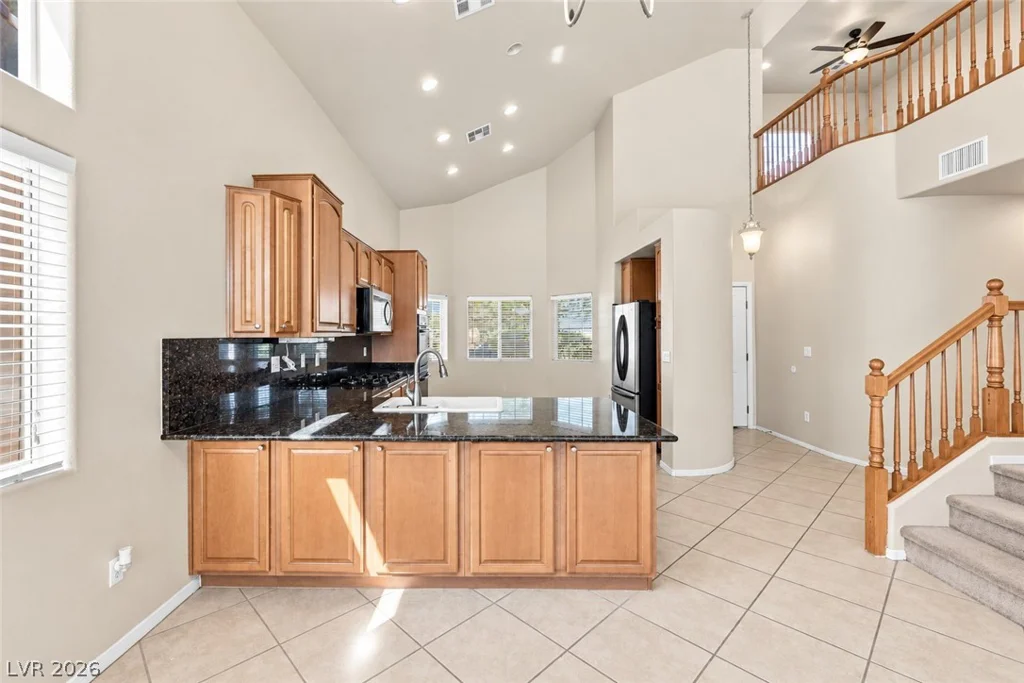 8160 Hodgson Mill, Las Vegas, NV 89131