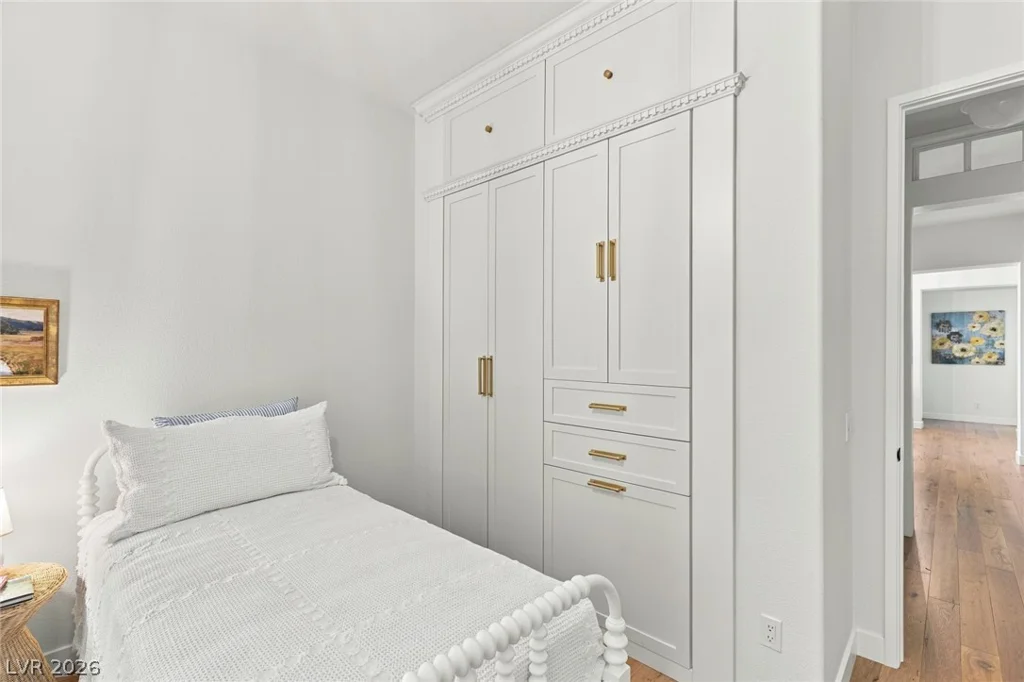 8 Pine Hollow, Henderson, NV 89052