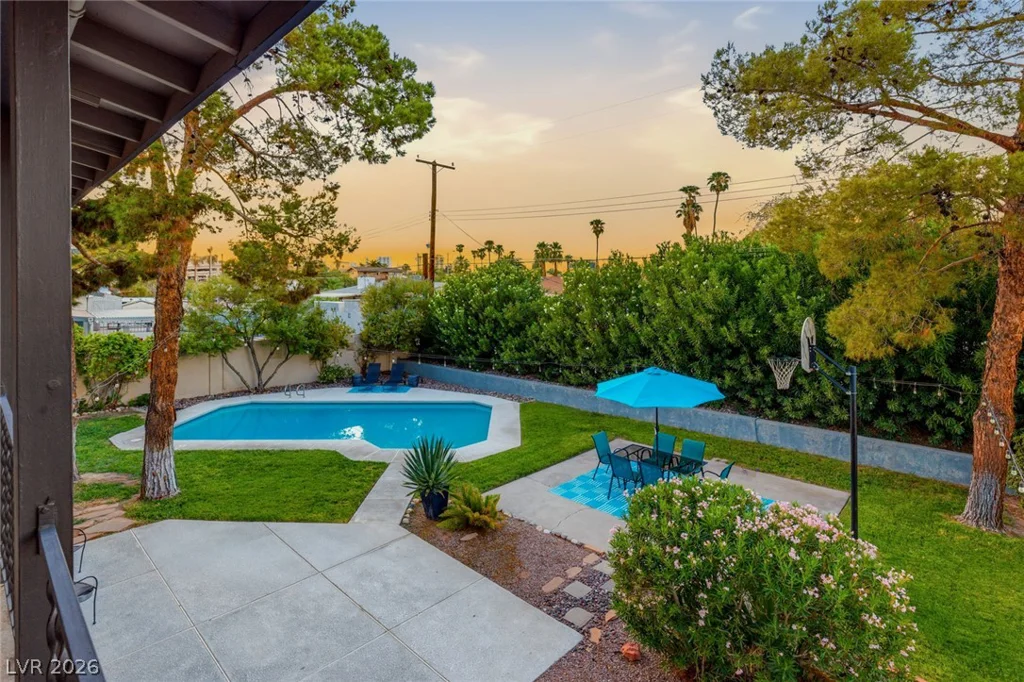 1594 Ottawa, Las Vegas, NV 89169