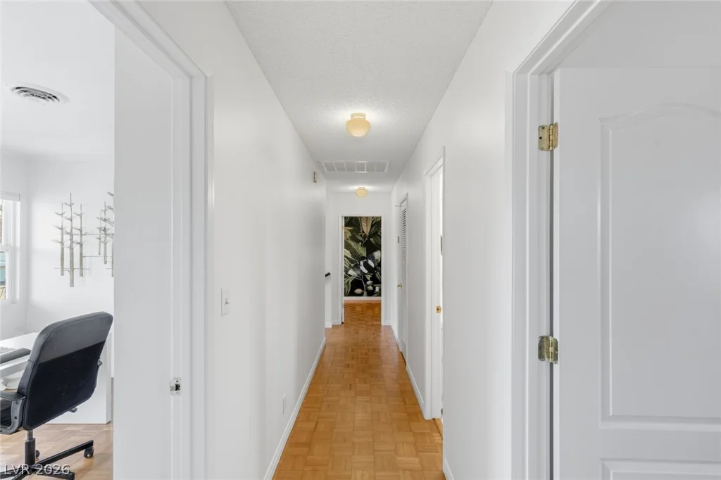 1594 Ottawa, Las Vegas, NV 89169
