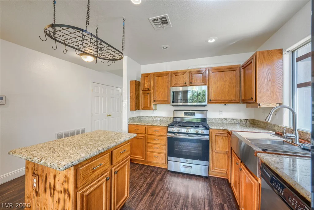 7004 Magic Window, Las Vegas, NV 89130