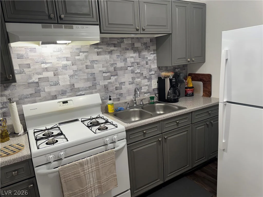 3982 Voxna, Las Vegas, NV 89119