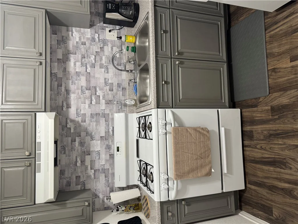 3982 Voxna, Las Vegas, NV 89119