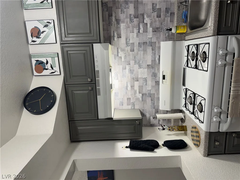 3982 Voxna, Las Vegas, NV 89119
