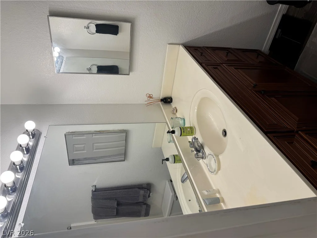 3982 Voxna, Las Vegas, NV 89119