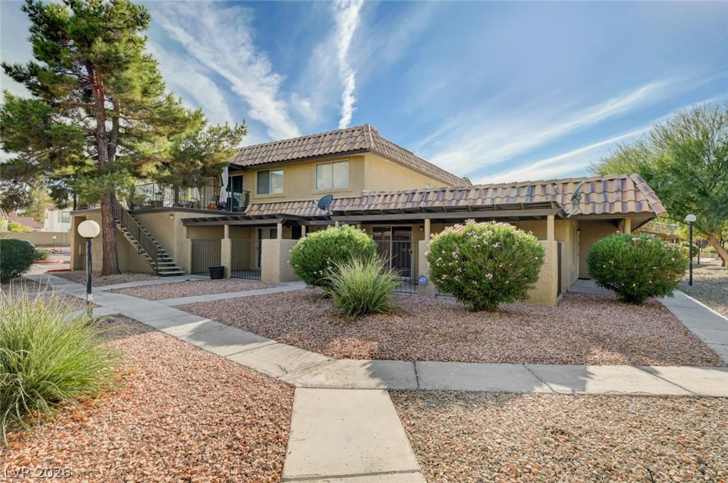 1812 Plum, Henderson, NV 89014