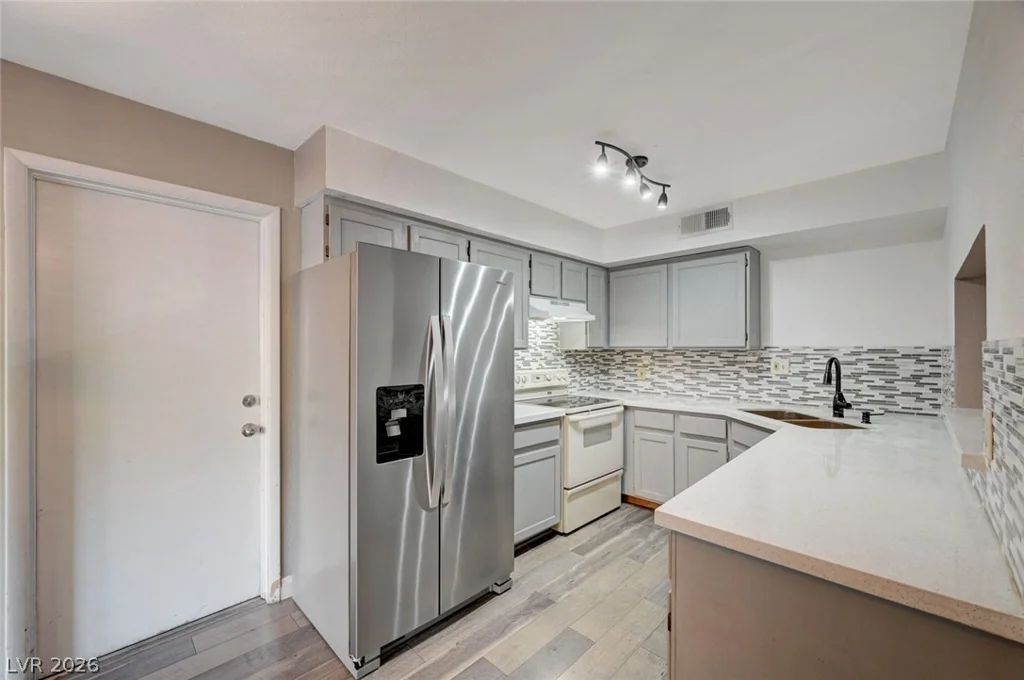 1812 Plum, Henderson, NV 89014
