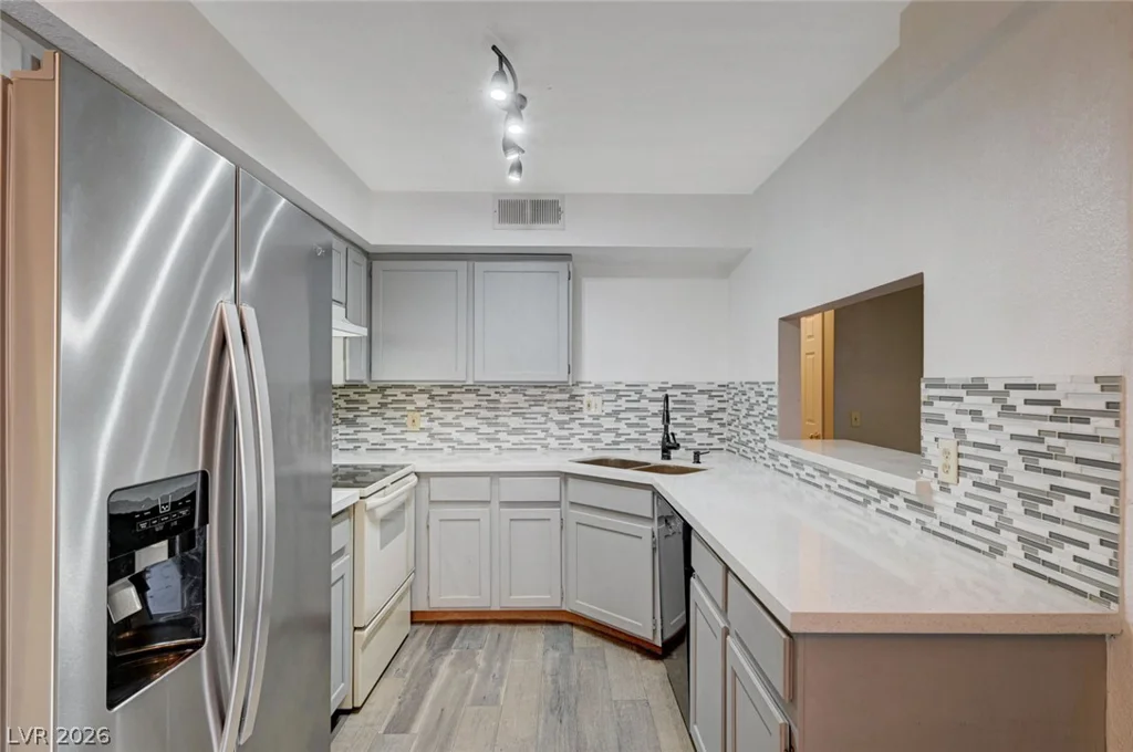 1812 Plum, Henderson, NV 89014