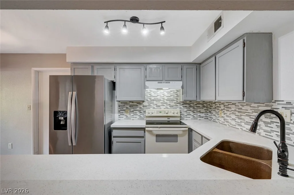1812 Plum, Henderson, NV 89014