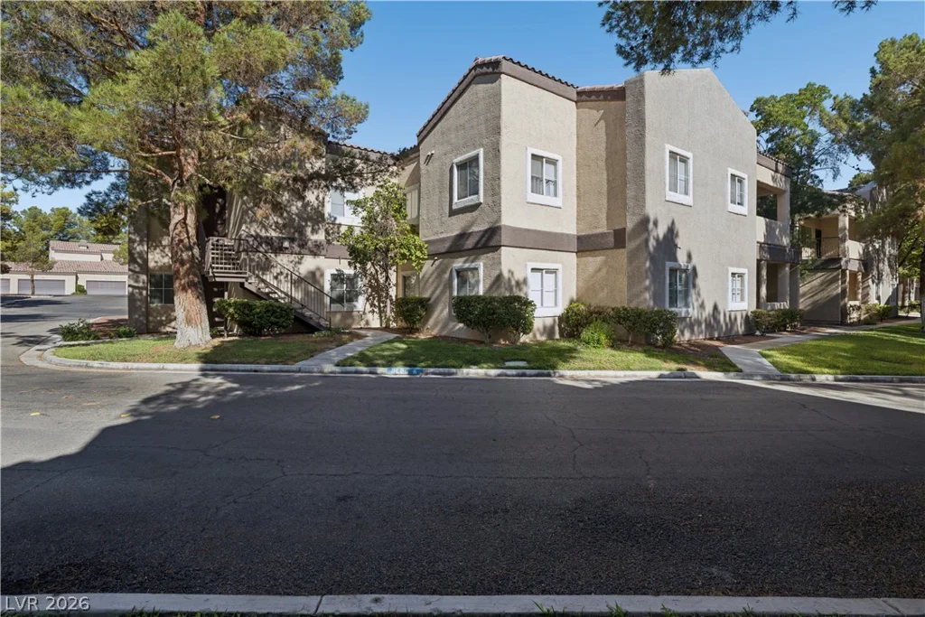 5250 Rainbow, Las Vegas, NV 89118