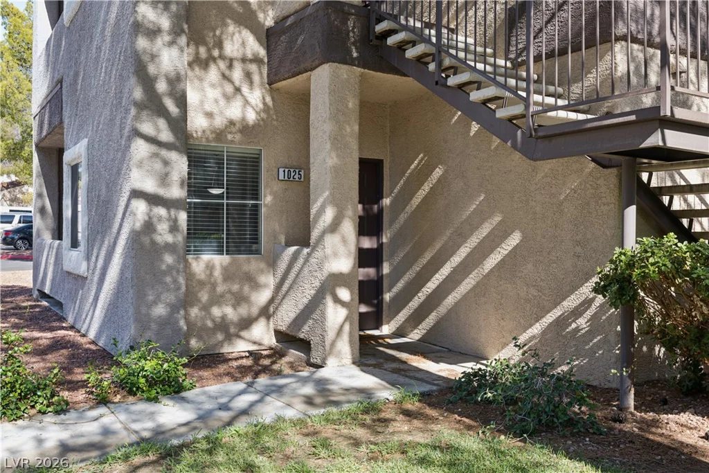 5250 Rainbow, Las Vegas, NV 89118