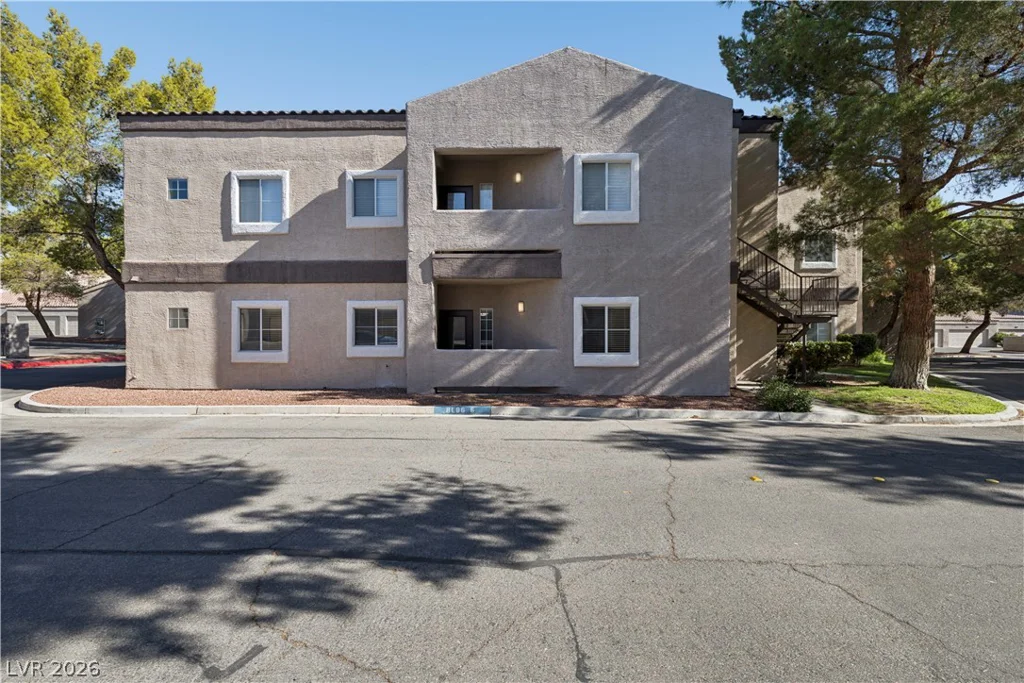 5250 Rainbow, Las Vegas, NV 89118