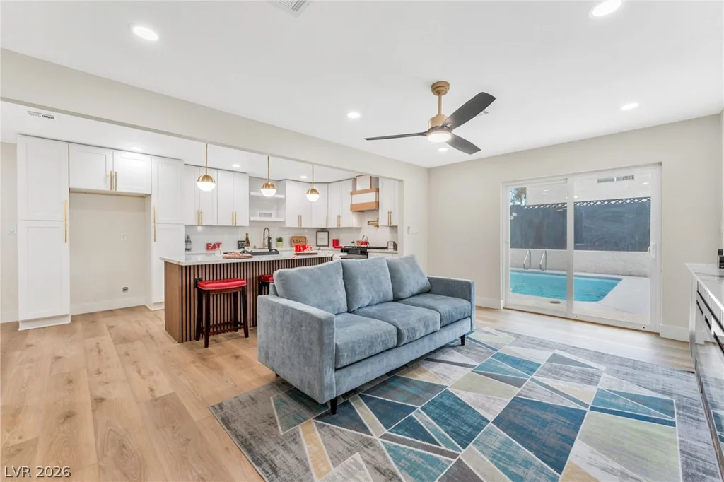 2301 Palora, Las Vegas, NV 89169