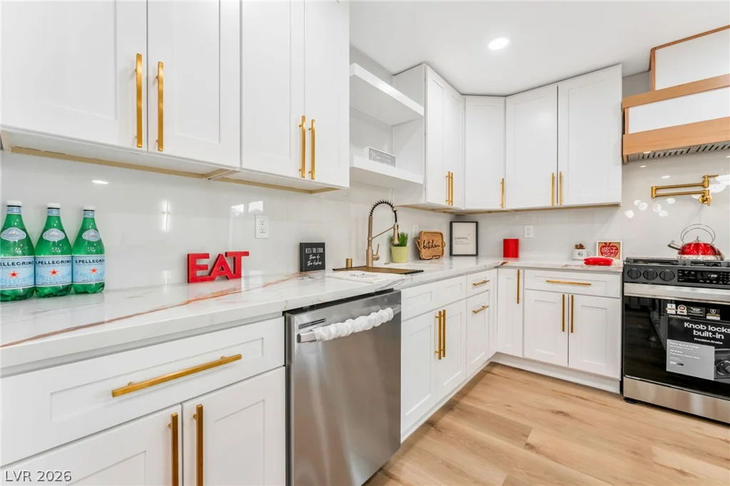 2301 Palora, Las Vegas, NV 89169