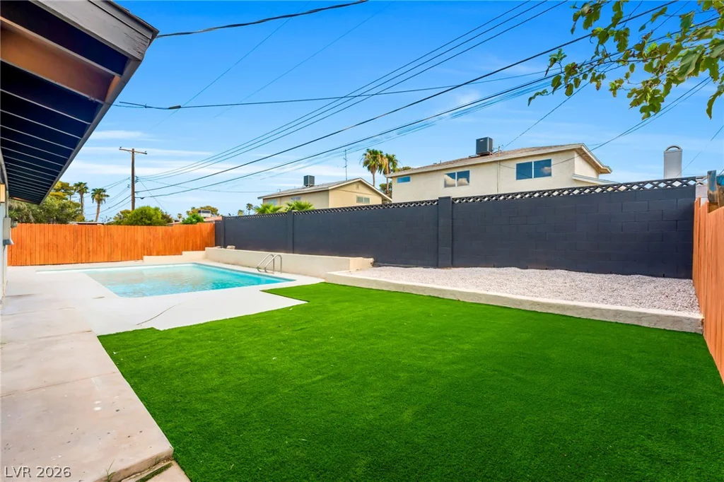 2301 Palora, Las Vegas, NV 89169