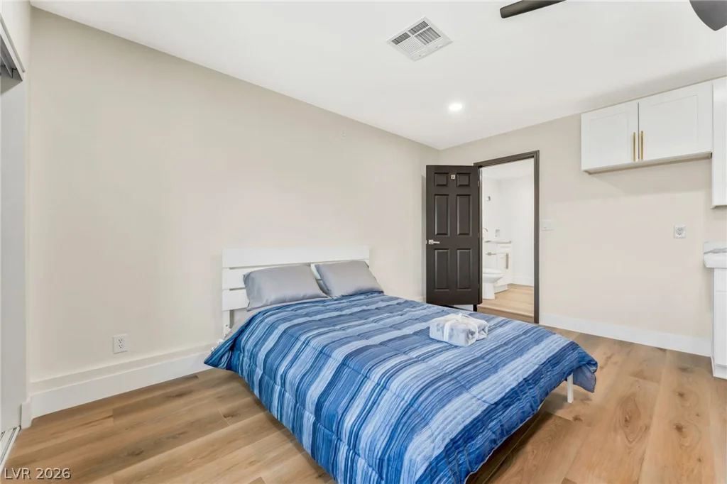 2301 Palora, Las Vegas, NV 89169