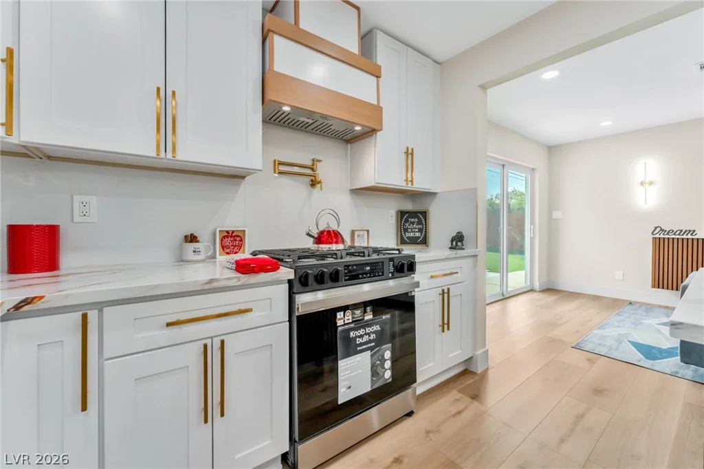 2301 Palora, Las Vegas, NV 89169
