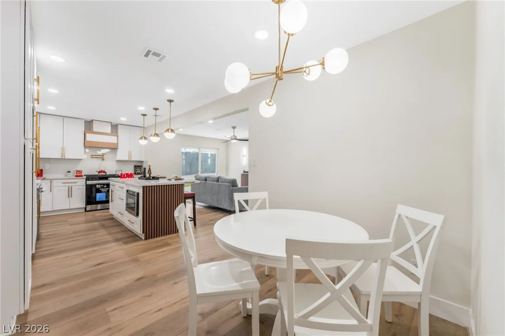 2301 Palora, Las Vegas, NV 89169