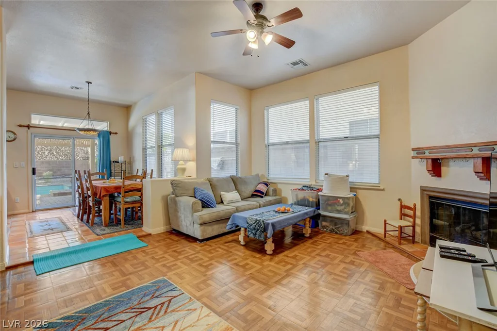 184 Adomeit, Henderson, NV 89074