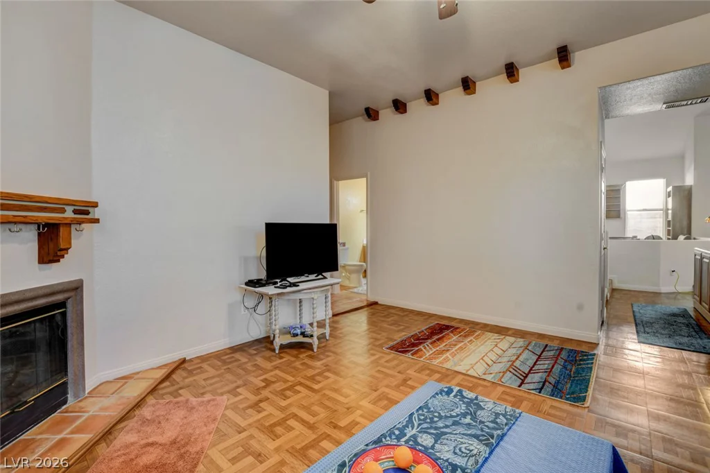 184 Adomeit, Henderson, NV 89074