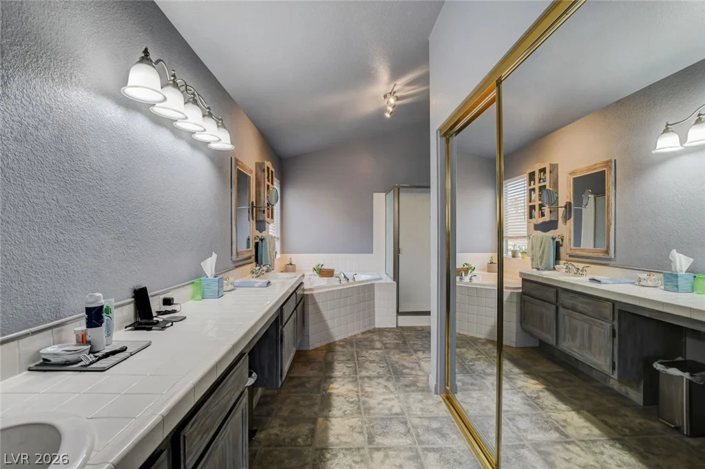 184 Adomeit, Henderson, NV 89074