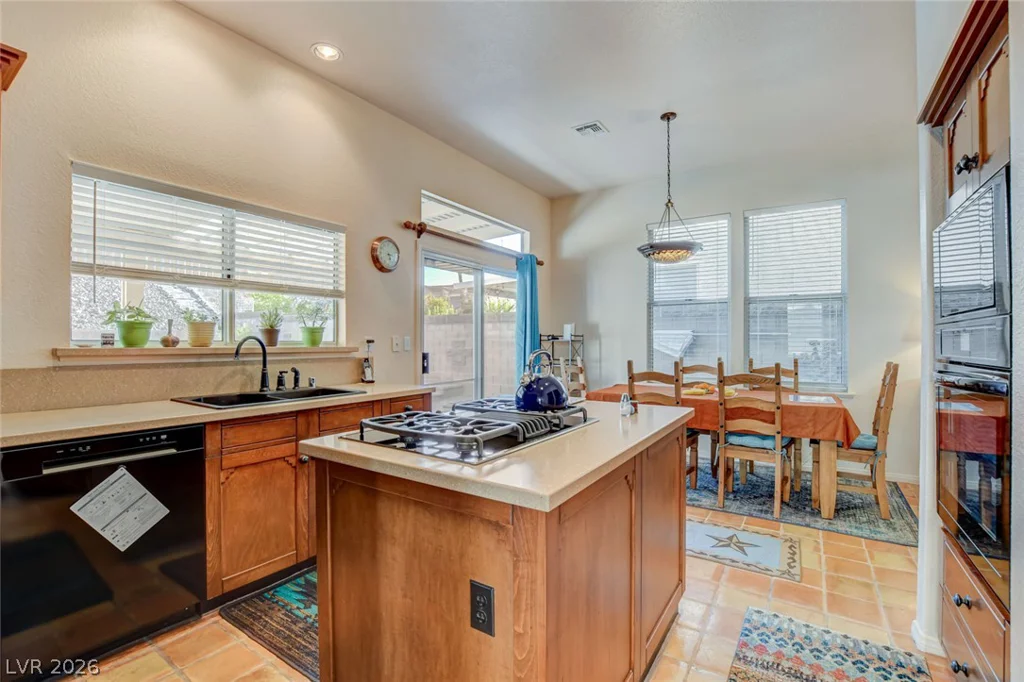 184 Adomeit, Henderson, NV 89074