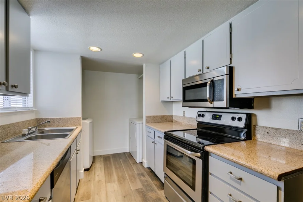 1941 Scimitar, Henderson, NV 89014