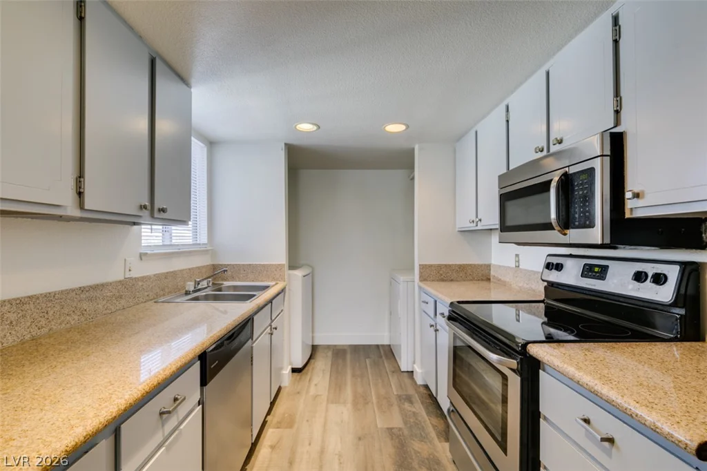 1941 Scimitar, Henderson, NV 89014