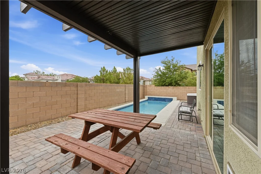 9518 Ridgeglen, Las Vegas, NV 89148