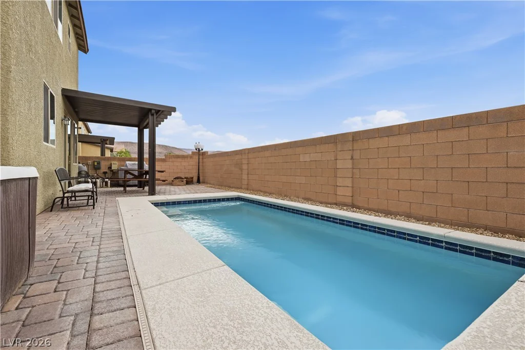 9518 Ridgeglen, Las Vegas, NV 89148