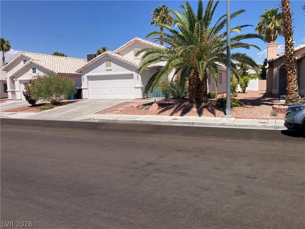 7116 Golden Desert, Las Vegas, NV 89129