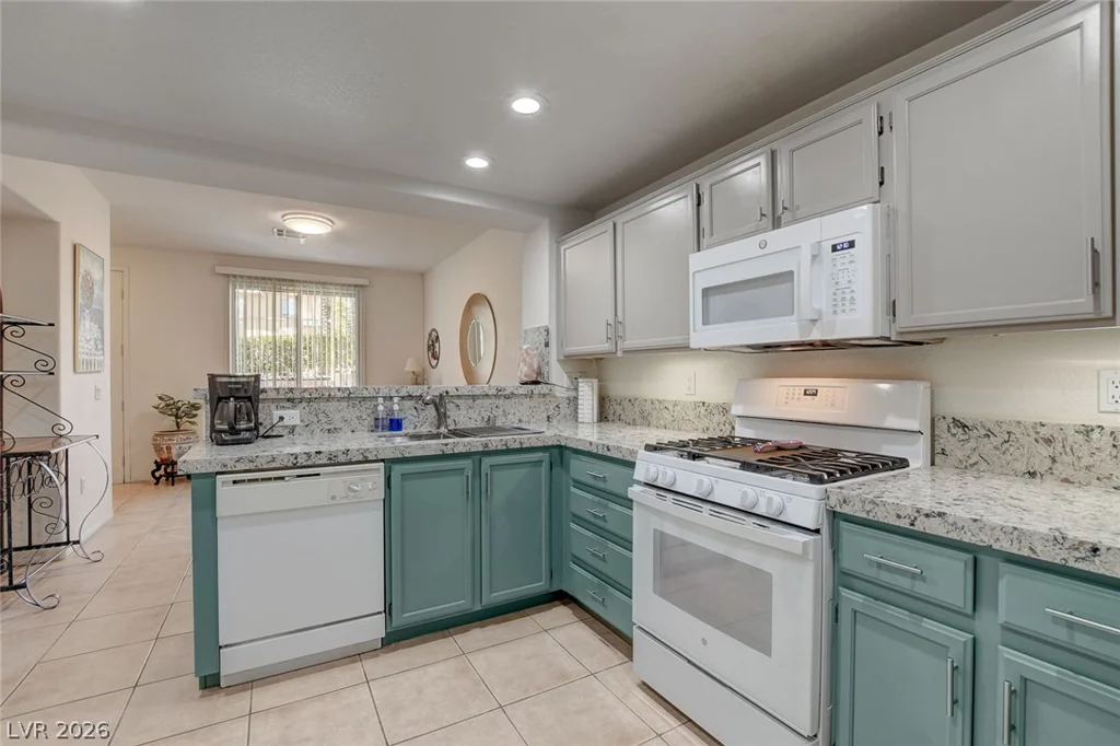 10190 Deerfield Beach, Las Vegas, NV 89129