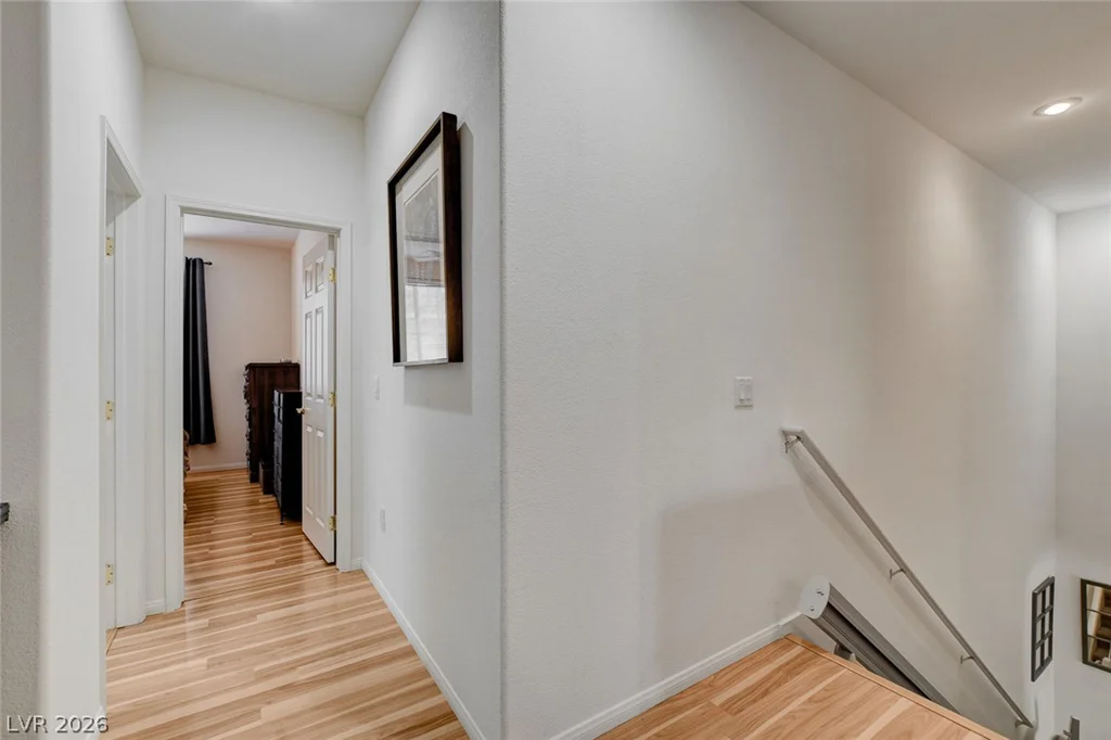 10190 Deerfield Beach, Las Vegas, NV 89129