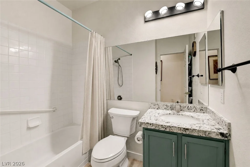 10190 Deerfield Beach, Las Vegas, NV 89129