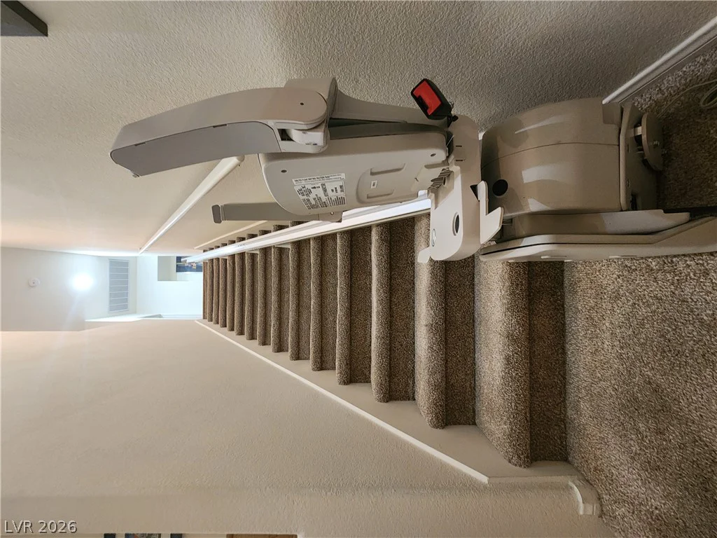 10190 Deerfield Beach, Las Vegas, NV 89129