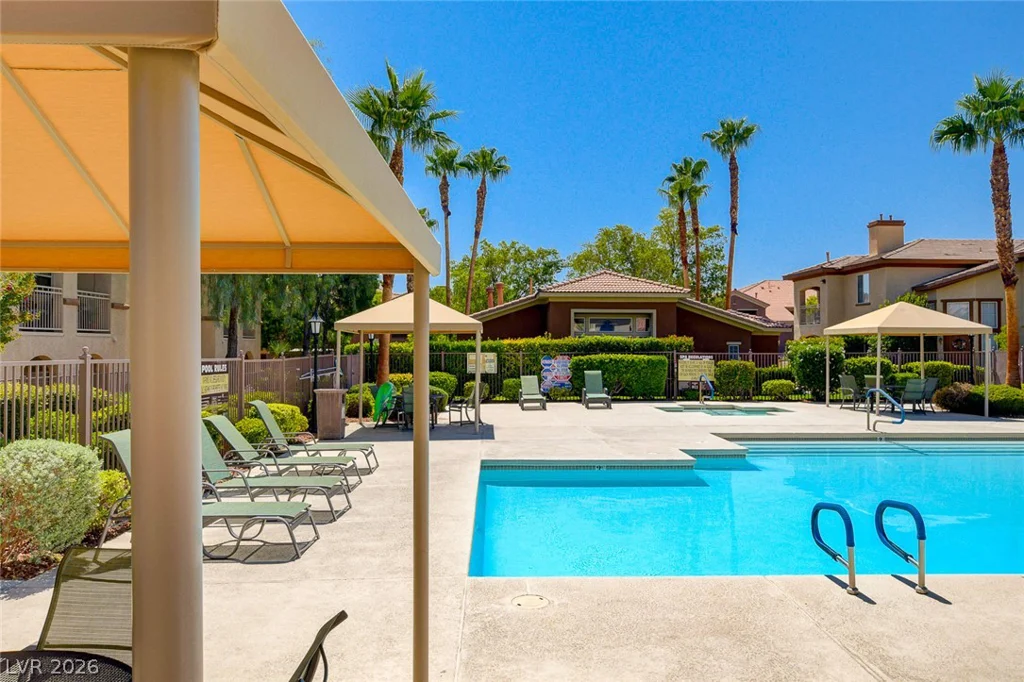 10190 Deerfield Beach, Las Vegas, NV 89129