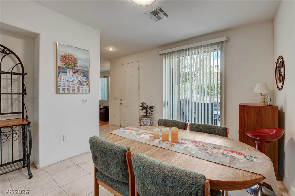 10190 Deerfield Beach, Las Vegas, NV 89129