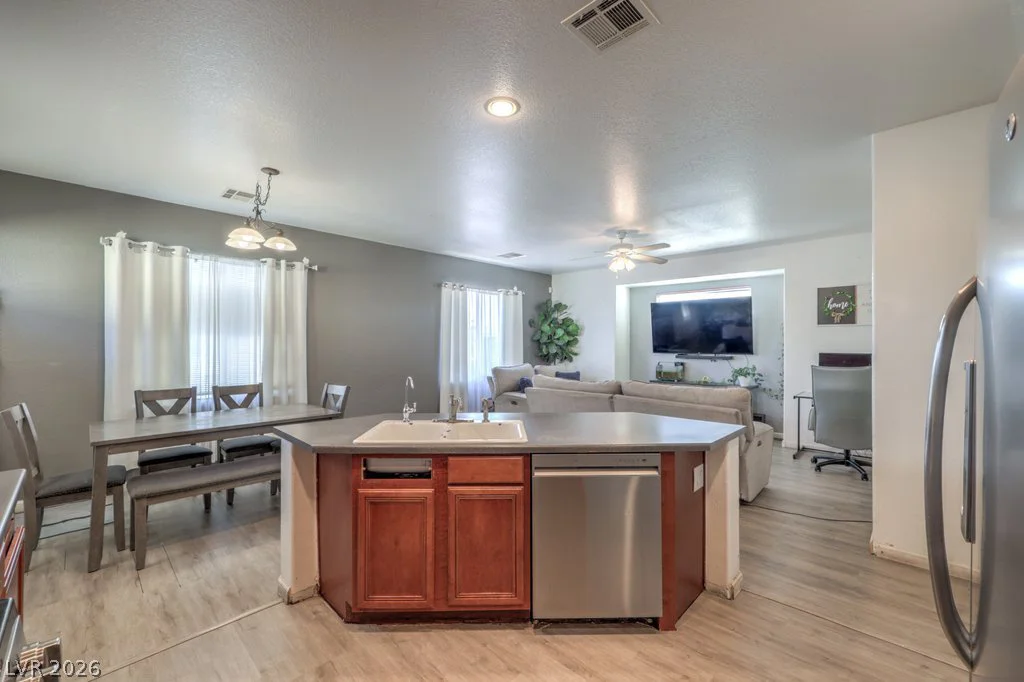3592 Gloucester Gate, Las Vegas, NV 89122