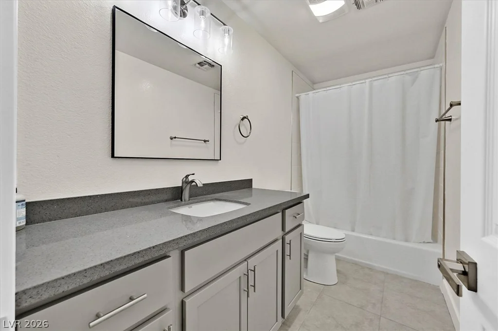 2851 Valley View, Las Vegas, NV 89102