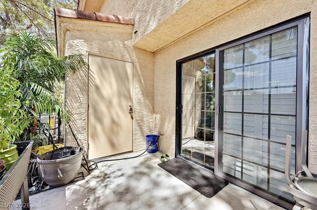 2851 Valley View, Las Vegas, NV 89102